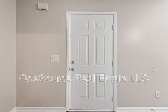 Building Photo - 3606 N Hopkins Ct