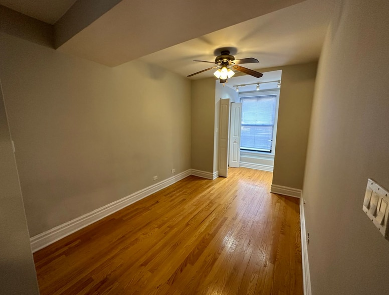 Building Photo - 3925 W Altgeld St