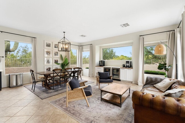 Building Photo - 5404 E Lonesome Trail