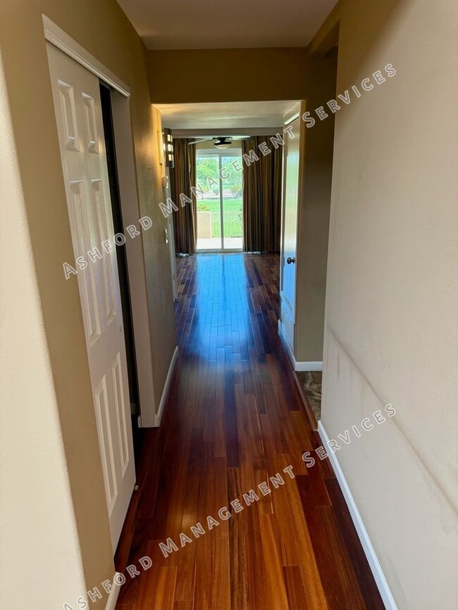 Building Photo - Elegant McCormick Ranch Home with Stunning...