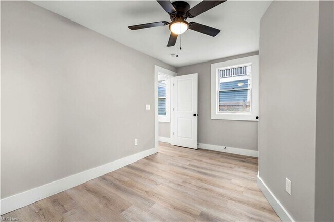Building Photo - 254 - Whitman