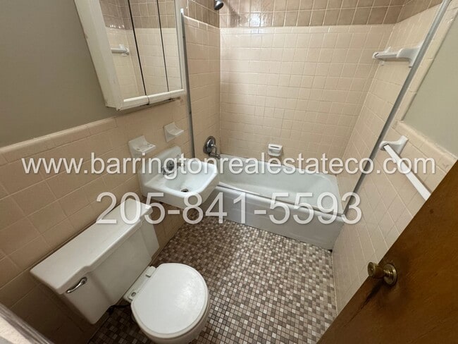 Building Photo - 221 Cheyenne Blvd