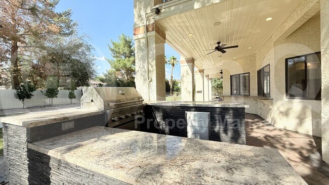 Building Photo - 10188 E Cortez Dr