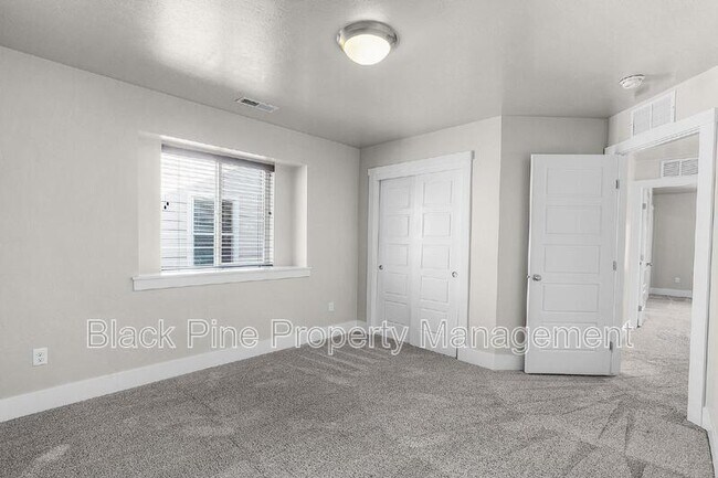 Building Photo - 1764 W Heavy Timber Dr