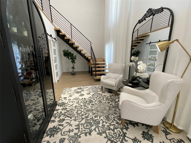 Building Photo - 3000 Jasmine Terrace