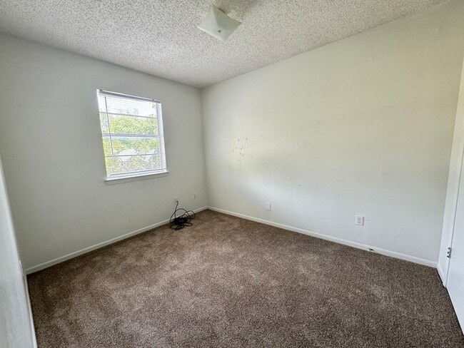 Building Photo - 917 N 7th St