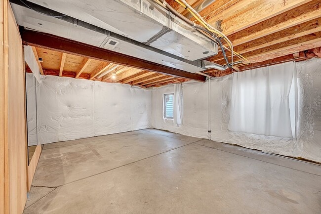 Building Photo - 2,940.95,  3-Bedroom, 1-bathroom Home In Erie with Stunning Backyard Space!