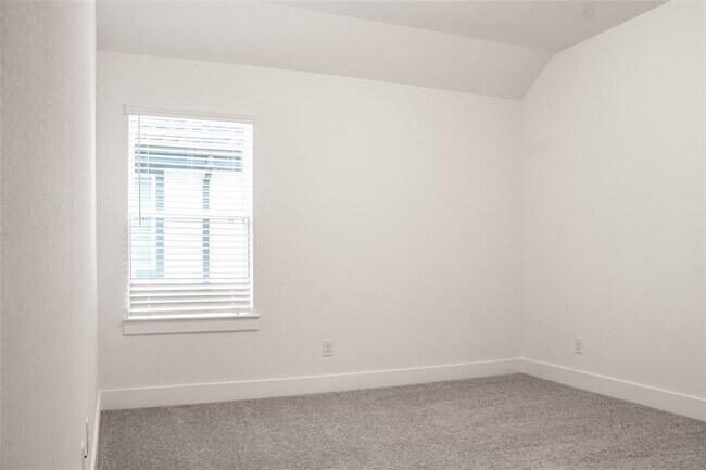 Building Photo - 30930 Star Gazer Rd