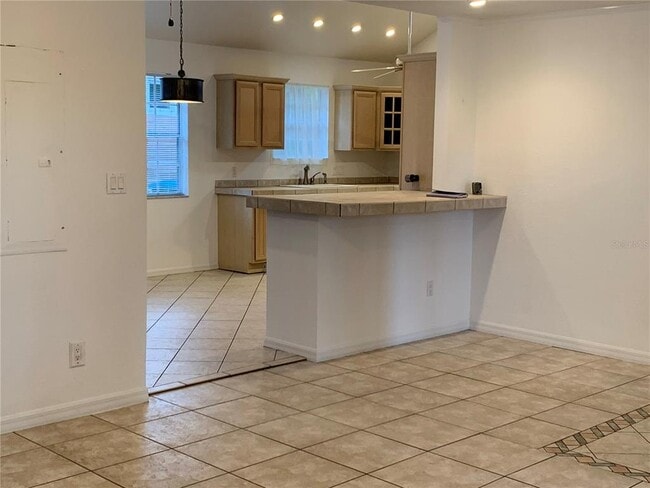 Building Photo - 332 Harris Ave