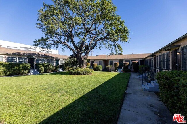 Building Photo - 1940 S Robertson Blvd