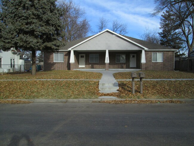 Primary Photo - Madison Duplex