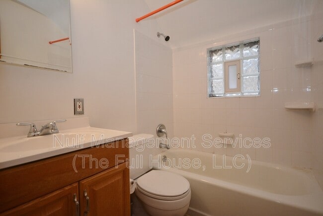 Building Photo - 2025 Fairland St