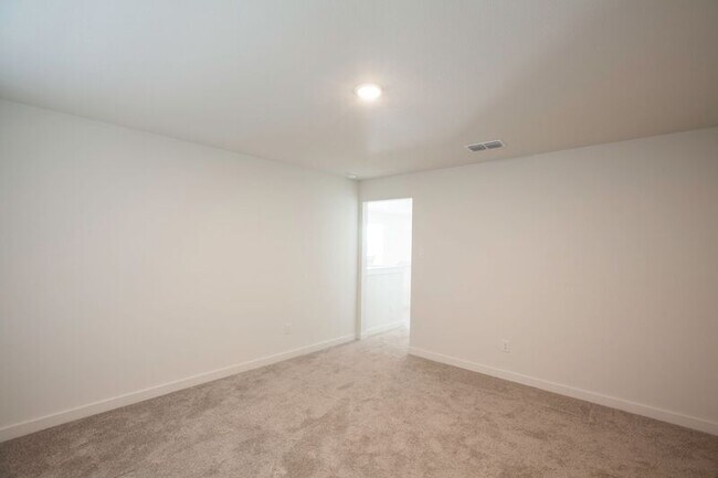 Building Photo - 514 Weller Rd