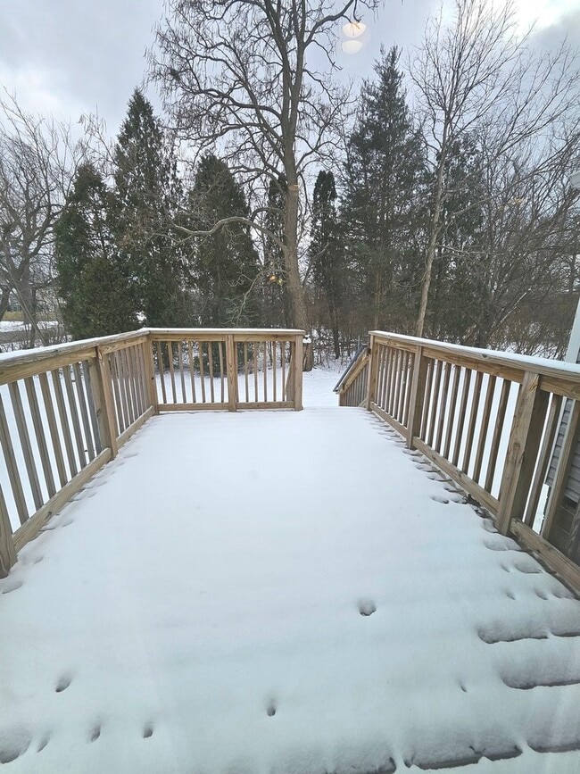 Building Photo - 16637 W Brockman Ave