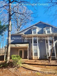 Building Photo - **MOVE IN SPECIAL!**Charming 3BR/2BA Townh...