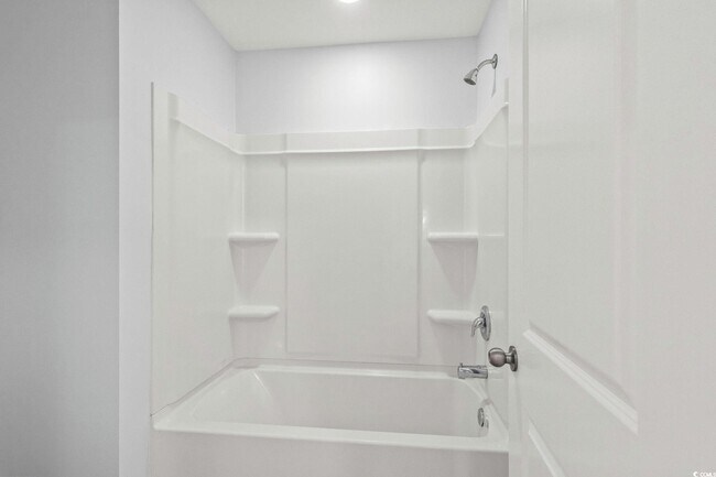 Building Photo - 336 Hidden Cove Dr