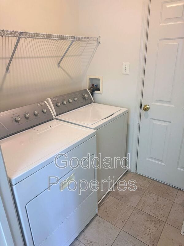 Building Photo - 6361 Stockbridge Overlook Ct