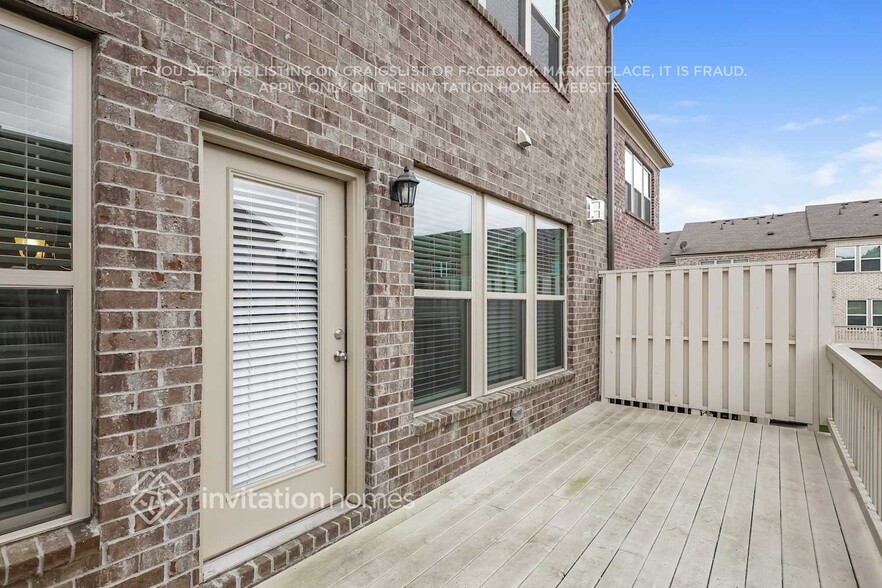 Building Photo - 402 Montclair Ct
