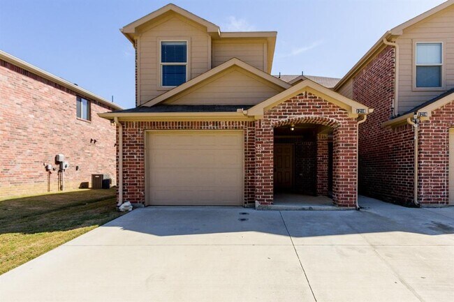 Primary Photo - 1208 Bayfield Dr