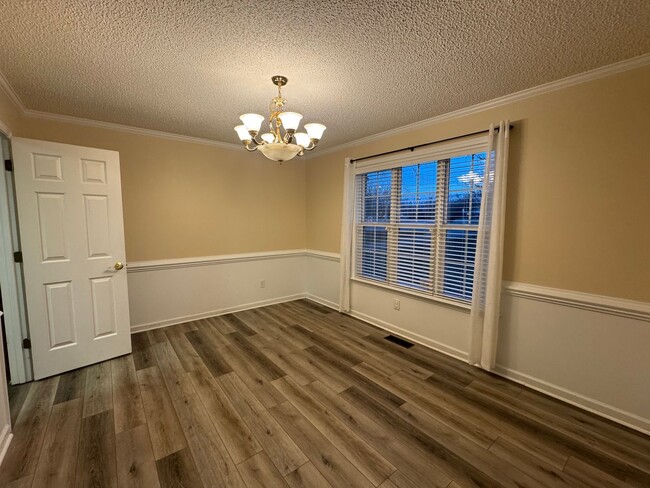 Building Photo - 3 Bedroom |  2.5 Bathroom Raleigh Home wit...