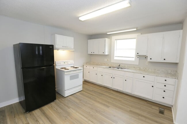Building Photo - Charming 2BR/1BA Single Family Home in Gadsden