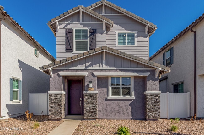 Primary Photo - 3351 S Lily