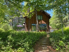 Building Photo - 150 Woodcrest