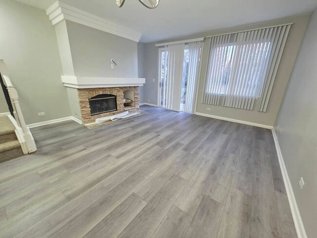 Building Photo - 3076 Kentshire Cir