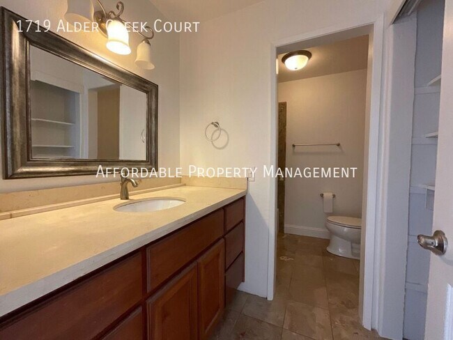 Building Photo - 1719 Alder Creek Ct