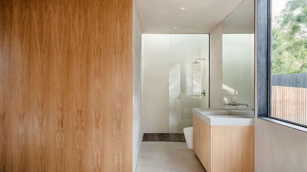 Building Photo - 2708 Friar Tuck Ln