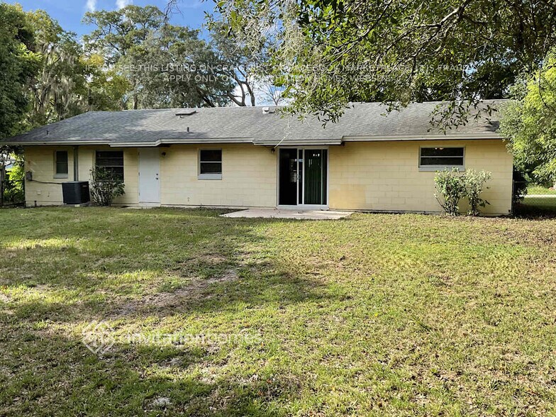 Building Photo - 1404 W Winnemissett Ave