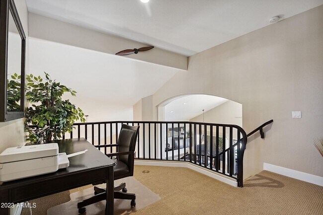 Building Photo - 6408 E Waltann Ln