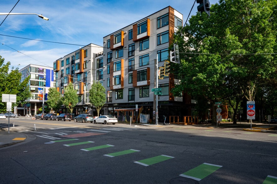 Building Photo - 2207 E Union St