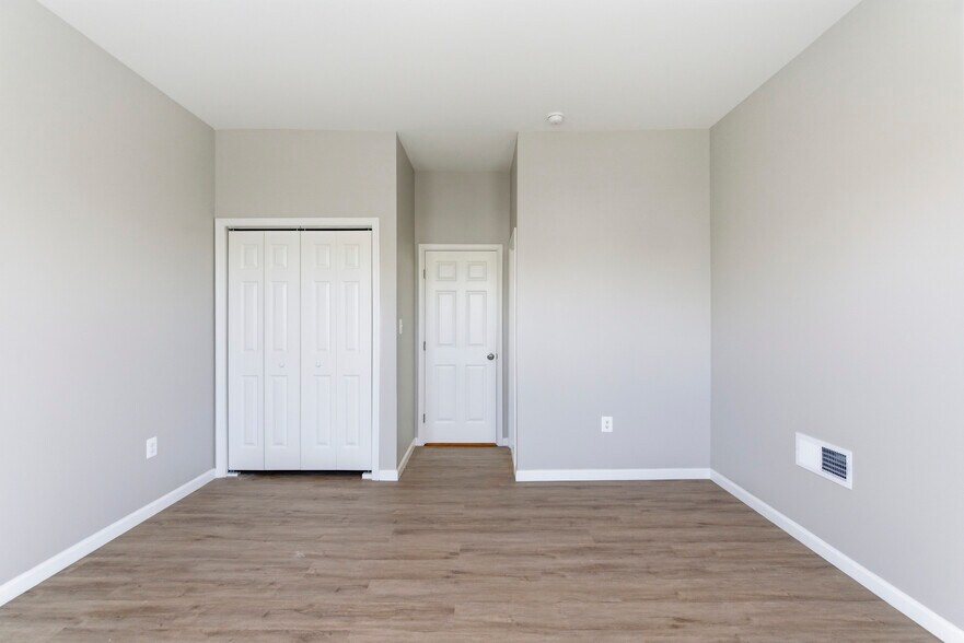 Building Photo - 1109 Poplar Grove St