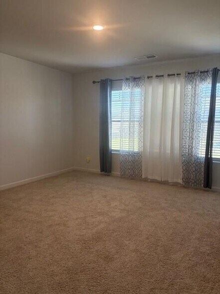 Building Photo - 1235 Brookstone Cir