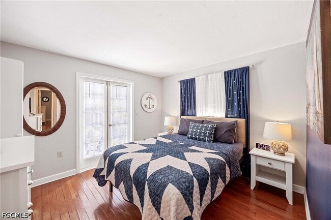 Building Photo - 547 101st Ave N