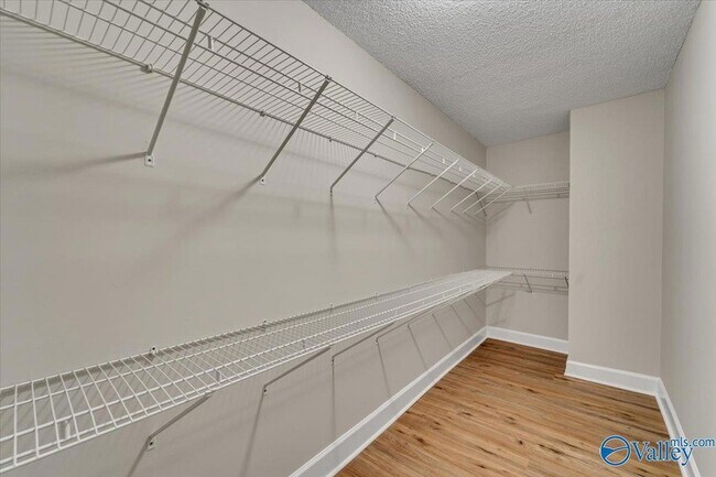 Building Photo - 117 Mandy Dr