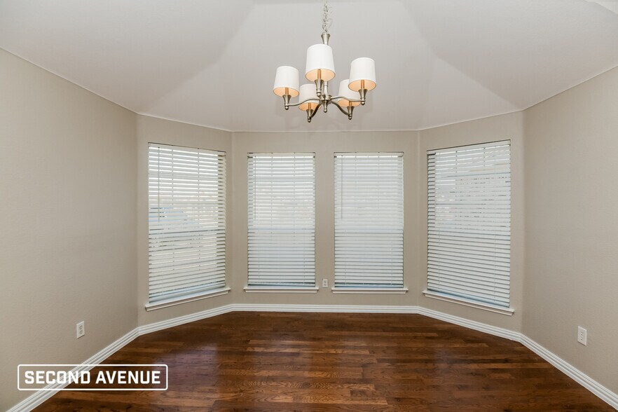 Building Photo - 1304 Sierra Blanca Dr