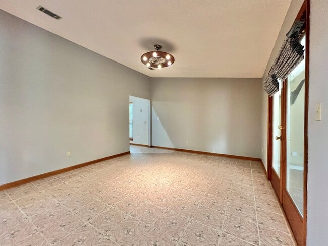 Building Photo - Fabulous house in Avondale on the East side of Tallahassee