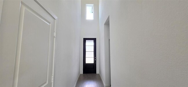 Building Photo - 6319 Seafoam Lake Dr