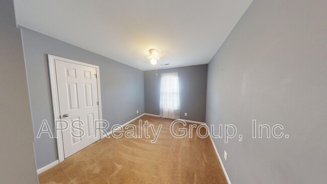 Building Photo - 928 Bitting Hall Cir