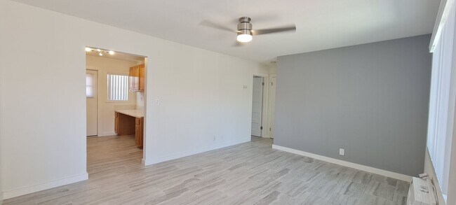 Building Photo - Newly Remodeled 1 Bedroom / Call or text O...