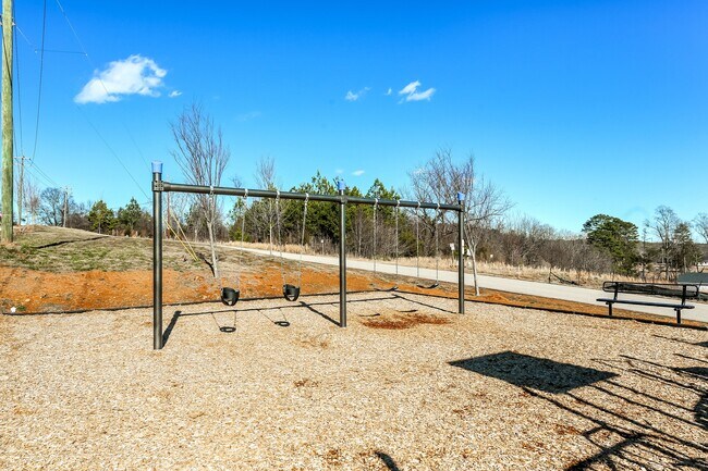 Building Photo - 5 Oak Rose Dr
