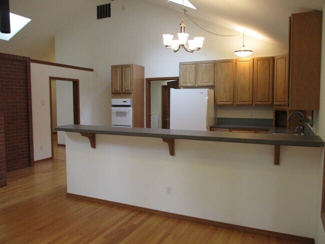 Building Photo - Beautiful 3 Bedroom 2.5 Bath Home in Gig H...