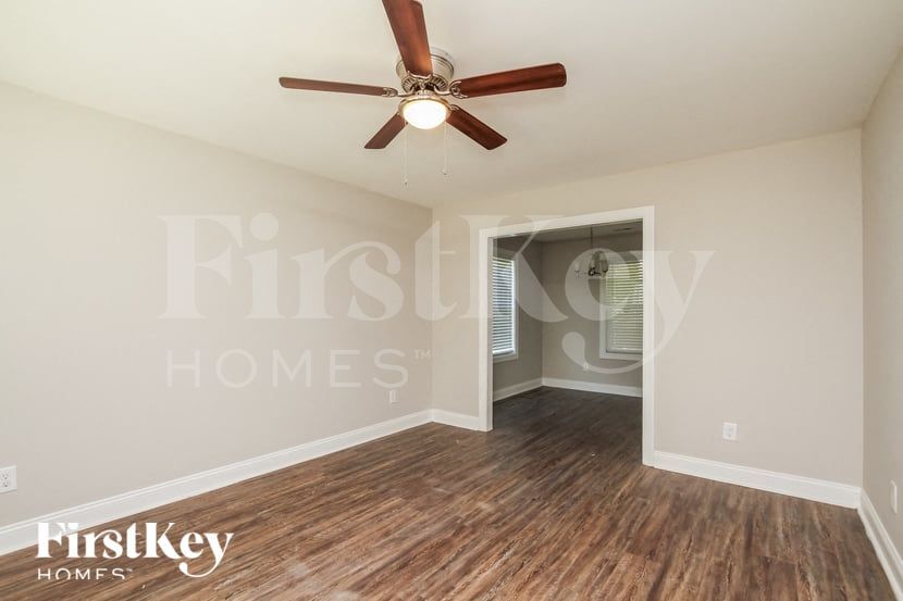 Building Photo - 665 Wilson St