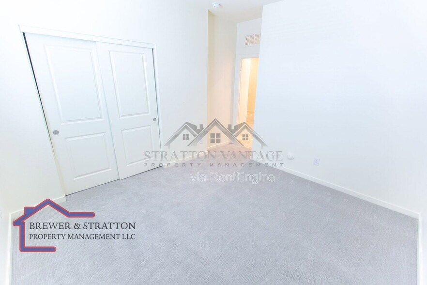 Building Photo - 12660 W State Ct
