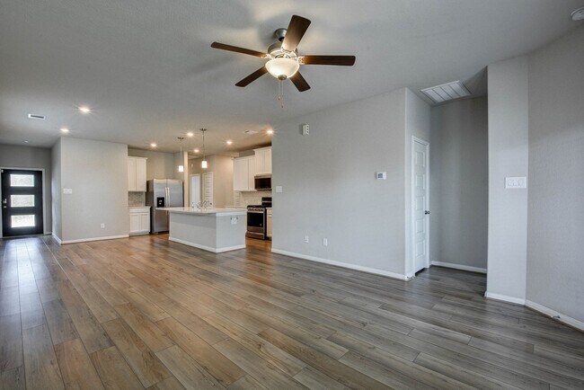 Building Photo - 18572 Meadow Point Ln