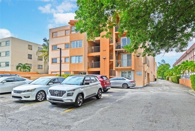 Building Photo - 325 NW 72nd Ave