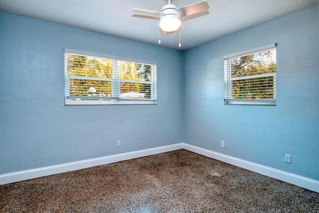 Building Photo - 4104 W Lawn Ave