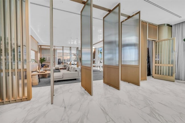 Building Photo - 900 N Ocean Blvd